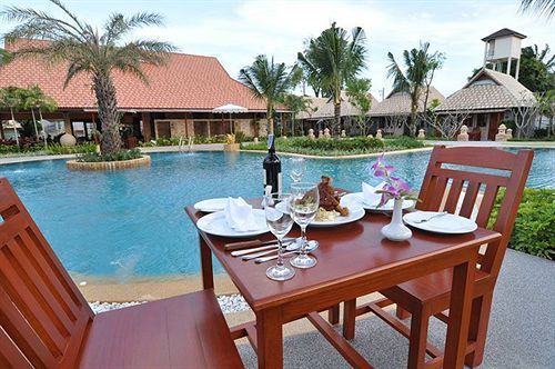 Chalong Villa Resort & Spa Rawai Экстерьер фото